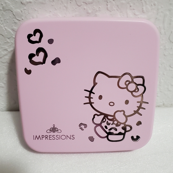 Impression for Hello Kitty Compact Mirror - Picture 3 of 9
